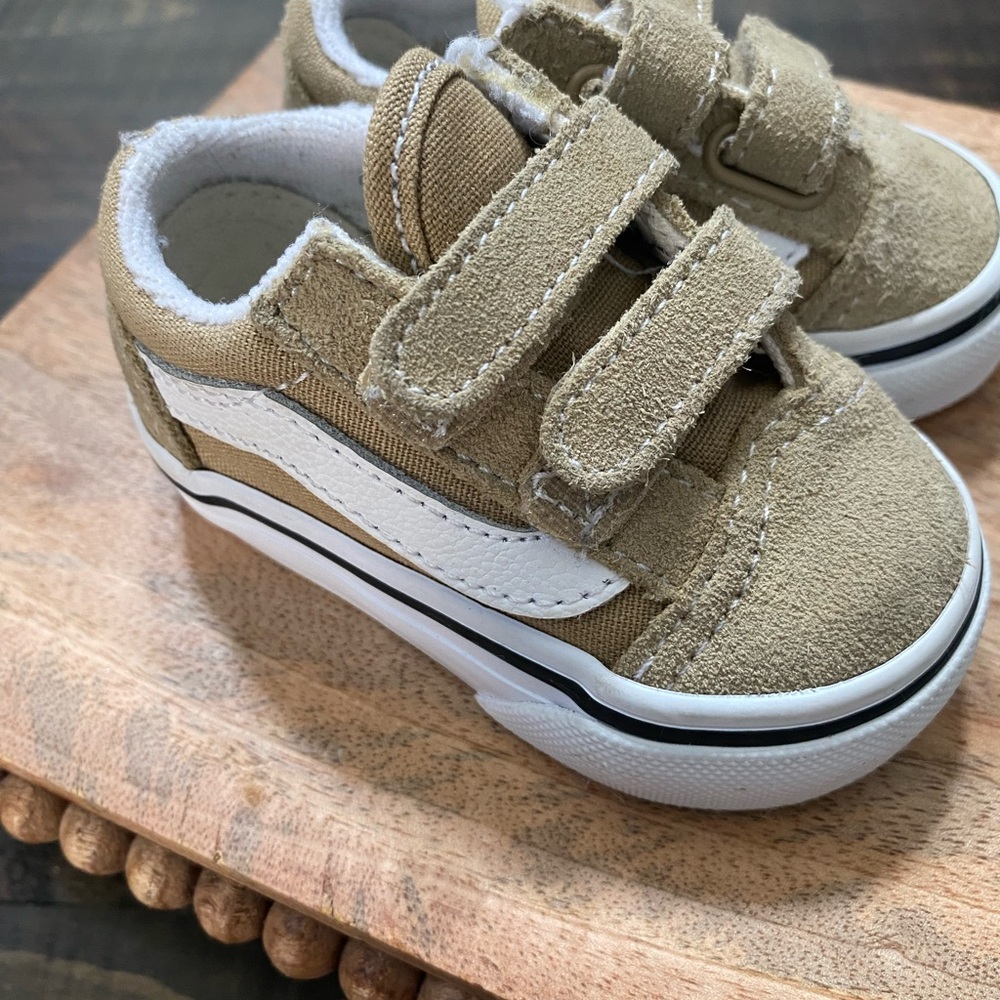 **SOLD**Vans Baby Toddler old skool Tan and White Sneakers with Velcro Straps